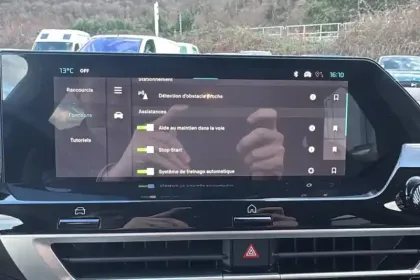 Photo 18 Citroën C4  Hybride 145 e-DCS6