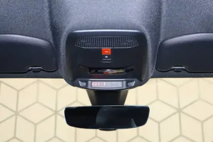 Photo 36 Peugeot 208  PureTech 100 S&S BVM6