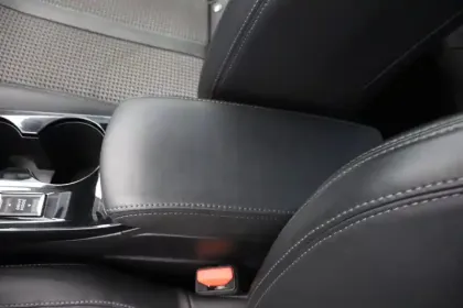 Photo 18 Peugeot 208  PureTech 100 S&S BVM6