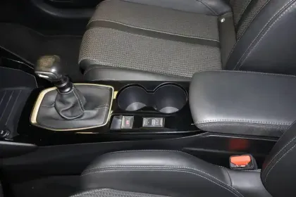 Photo 21 Peugeot 208  PureTech 100 S&S BVM6