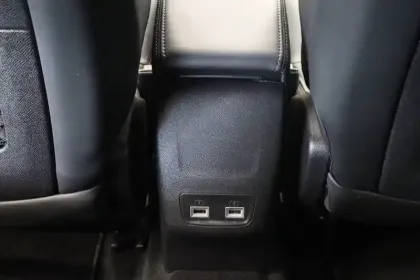 Photo 28 Peugeot 208  PureTech 100 S&S BVM6