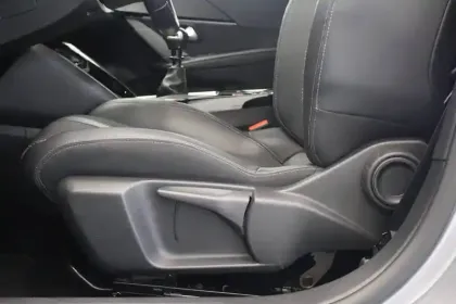 Photo 25 Peugeot 208  PureTech 100 S&S BVM6