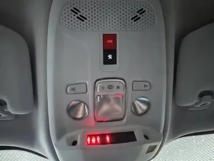 Photo 28 Peugeot 2008  PureTech 130 S&S EAT8