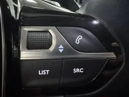 Photo 26 Peugeot 2008  PureTech 130 S&S EAT8