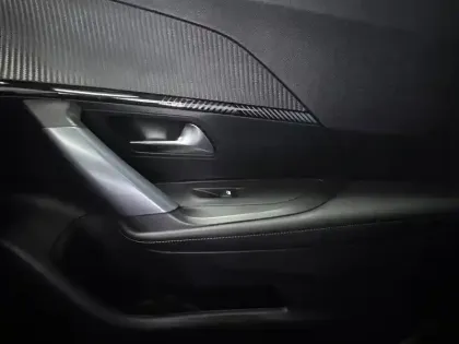 Photo 20 Peugeot 2008  PureTech 130 S&S EAT8