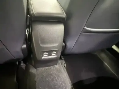 Photo 13 Peugeot 2008  PureTech 130 S&S EAT8