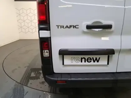 Photo 43 Renault Trafic Gén. III (F82) Ph3 NG Advance 4