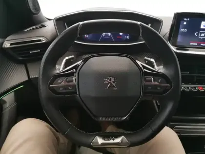 Photo 15 Peugeot 2008  PureTech 130 S&S EAT8