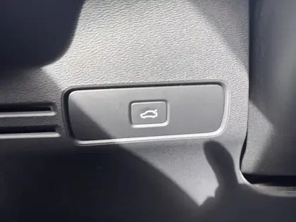 Photo 15 Volvo Xc40  Recharge 231 ch 1EDT