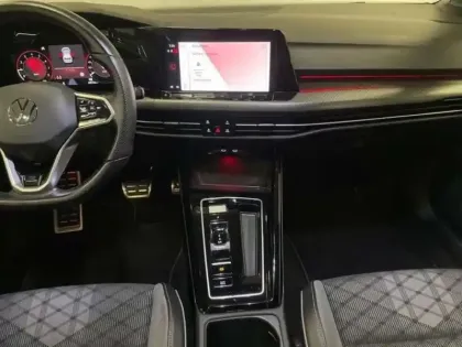 Photo 9 Volkswagen Golf 1.5 eTSI OPF 130 DSG7 R-Line