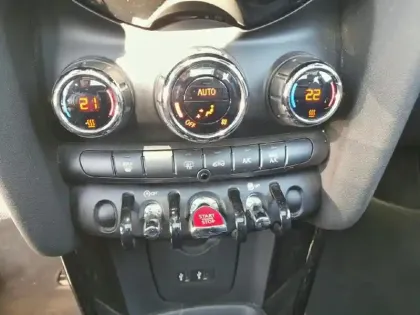 Photo 12 Mini Mini Hatch 5 Portes Cooper 136 ch BVA7 Edition Heddon Street