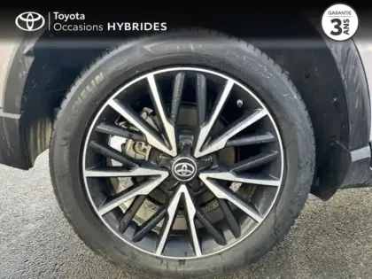 Photo 8 Toyota C-HR  122h Distinctive 2WD E-CVT MC19