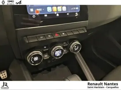 Photo 11 Renault Clio  1.6 E-Tech 145ch full hybrid esprit Alpine
