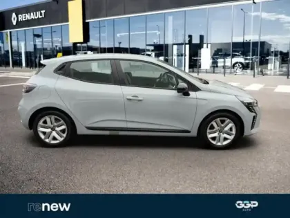 Photo 6 Renault Clio  1.6 E-Tech 145ch full hybrid Evolution - 24