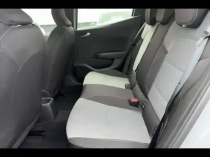 Photo 10 Renault Clio  1.6 E-Tech 145ch full hybrid Evolution - 24