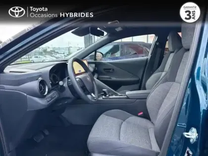 Photo 10 Toyota C-HR  1.8 Hybride 140ch Graphic MY26