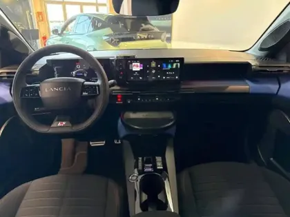 Photo 9 Lancia Ypsilon  1.2 Ibrida 110ch HF Line eDCT6