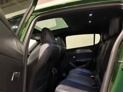 Photo 10 Peugeot 308  e- 156  54 kWh GT Toit Pano Gps Full Led Camera