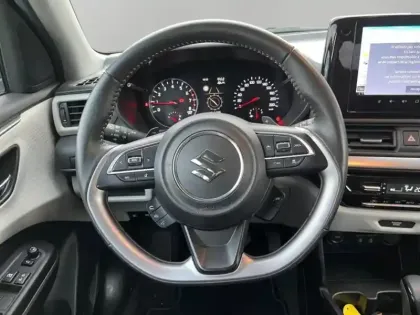 Photo 11 Suzuki Swift  1.2 Hybrid 83ch Pack Auto