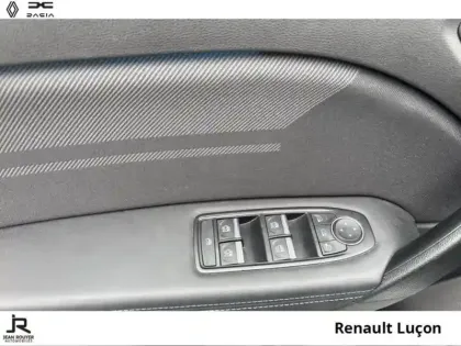 Photo 13 Renault Captur  1.6 E-Tech full hybrid 145ch esprit Alpine - 25