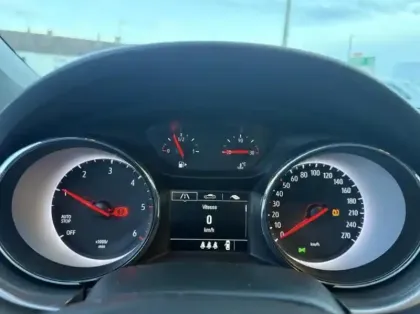 Photo 13 Opel Astra  1.5 D 122ch Opel 2020