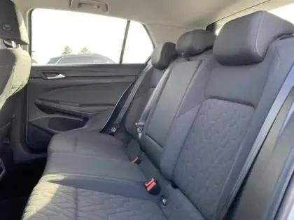 Photo 12 Volkswagen Golf  1.5 TSI EVO2 116ch VW Edition