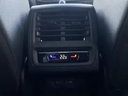 Photo 14 Volkswagen Golf  1.5 TSI EVO2 116ch VW Edition