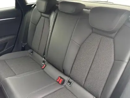 Photo 7 Audi A3  Sportback 35 TFSI 150ch Hybride S line S tronic 7