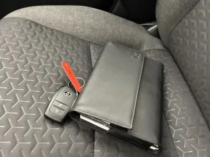 Photo 10 Toyota Yaris 1.5 116H DYNAMIC