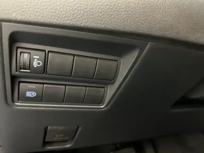 Photo 15 Toyota Yaris 1.5 116H DYNAMIC