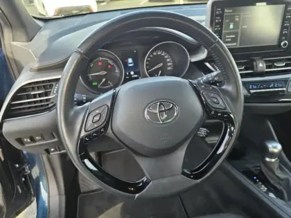 Photo 18 Toyota C-HR 1.8 Hybride 122 Dynamic Ultimate