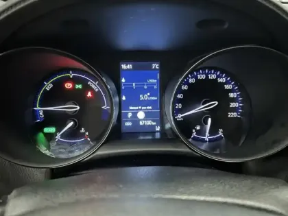 Photo 8 Toyota C-HR 1.8 Hybride 122 Design