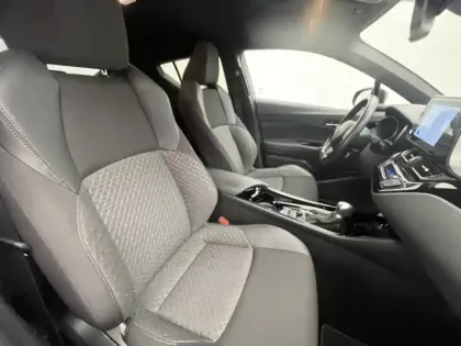 Photo 25 Toyota C-HR 1.8 Hybride 122 Design