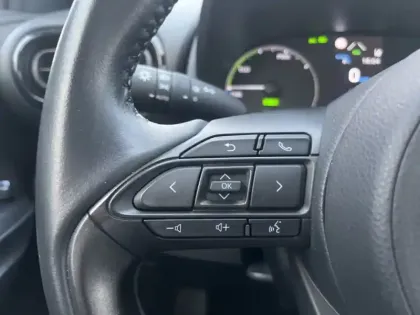 Photo 13 Toyota Yaris Hybride 116h Dynamic