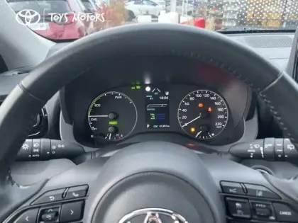 Photo 18 Toyota Yaris Hybride 116h Dynamic