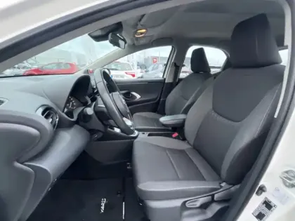 Photo 11 Toyota Yaris Hybride 116h Dynamic