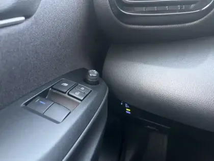 Photo 15 Toyota Yaris Hybride 116h Dynamic