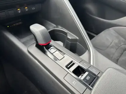 Photo 19 Toyota C-HR 2.0 Hybride 200 GR Sport AWD