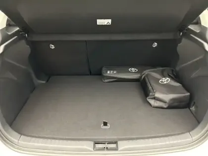 Photo 20 Toyota Yaris Hybride 116h Dynamic