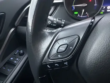 Photo 19 Toyota C-HR 122h Dynamic Business