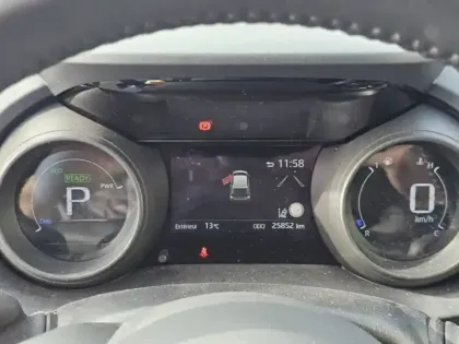 Photo 18 Toyota Yaris Hybride 116h Design