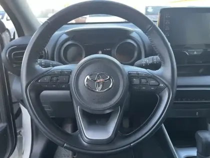 Photo 11 Toyota Yaris Hybride 116h Design