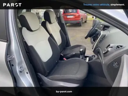 Photo 15 Renault Captur 1.5 dCi 90ch energy Zen Euro6c