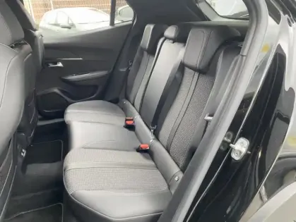 Photo 15 Peugeot 2008 II 1.2 PT 130 S&S EAT8 GT Line