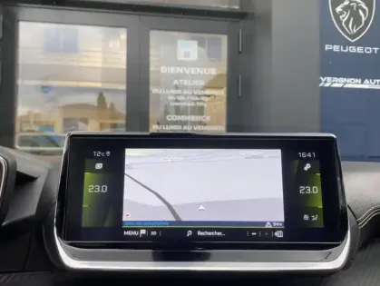 Photo 7 Peugeot 2008 II 1.2 PT 130 S&S EAT8 GT Line