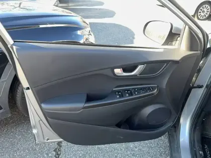 Photo 10 Hyundai Kona  Electrique 39 kWh - 136 ch