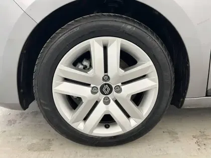 Photo 18 Renault Clio  E-Tech full hybrid 145 ch GSR2