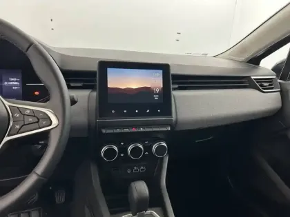 Photo 11 Renault Clio  E-Tech full hybrid 145 ch GSR2