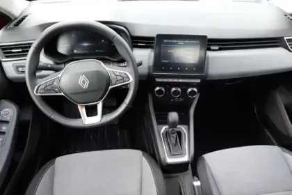 Photo 8 Renault Clio  E-Tech full hybrid 145 ch GSR2