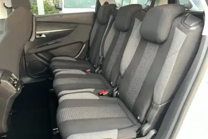 Photo 6 Peugeot 5008  PureTech 130ch S&S EAT8